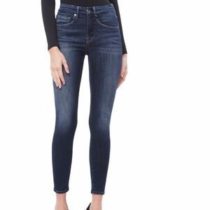 Good American Good Legs Crop 12/31